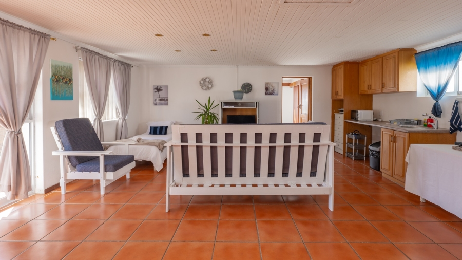 7 Bedroom Property for Sale in Struisbaai Western Cape